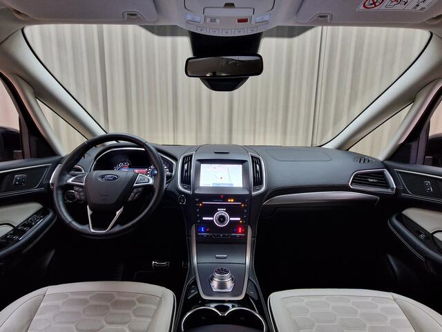 Ford S-MAX Hybrid *VIGNALE* Automaat / Stoelkoeling / Stoel-Stuurverw. / Carplay / Leder / Memory / Camera / Cruise / ECC / 18'' LMV / Dealer Onderhouden