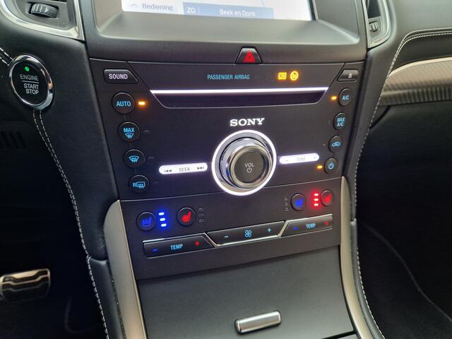 Ford S-MAX Hybrid *VIGNALE* Automaat / Stoelkoeling / Stoel-Stuurverw. / Carplay / Leder / Memory / Camera / Cruise / ECC / 18'' LMV / Dealer Onderhouden