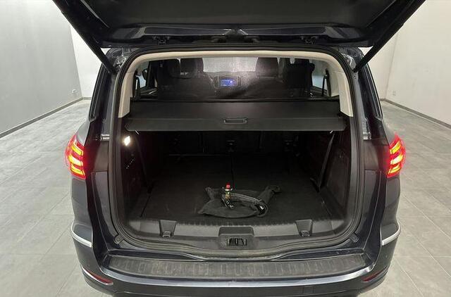 Ford S-MAX 2.5 FHEV 7p Vignale 190pk | Full LED | Sony Navigatie | 7 persoons | Winterpack | Trekhaak | Massage Stoelen | Adaptieve Cruise Controle |