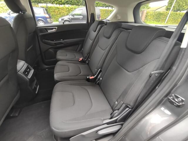 Ford S-MAX TITANIUM
