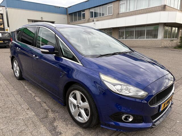Ford S-MAX 1.5 Titanium