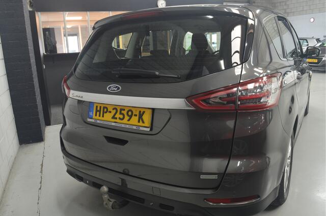 Ford S-MAX 2.0 Titanium 7persoons // AUTOMAAT // ADAPTIVE CRUISE // STUUR&STOELVERWARMING // ELECTR. TREKHAAK //