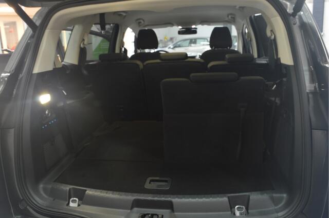 Ford S-MAX 2.0 Titanium 7persoons // AUTOMAAT // ADAPTIVE CRUISE // STUUR&STOELVERWARMING // ELECTR. TREKHAAK //