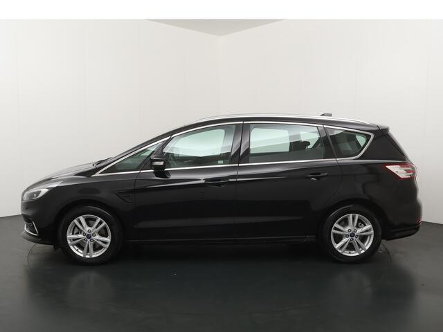 Ford S-MAX 2.5 HYBRID Titanium 7p. 190pk | Adaptieve Cruise Control | 7zits | 1.560 trekgewicht | Sync 3 Navigatie | Achteruitrijcamera