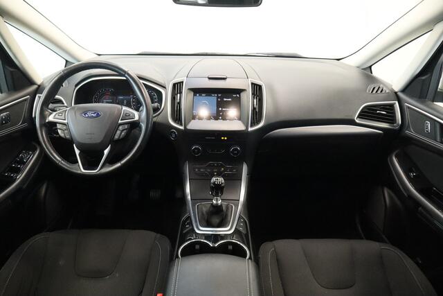 Ford S-MAX 1.5 Titanium 7p. Cruise/Climate Navi PDC Elekt. Stoelen NAP