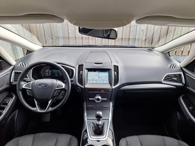 Ford S-MAX 1.5 Titanium | Airco | Cruise Control | LED dagrijverlichting | Voorstoelen Verwarmd & memory seat functie |