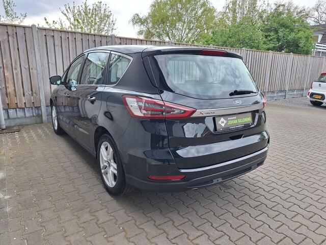 Ford S-MAX 1.5 Titanium | Airco | Cruise Control | LED dagrijverlichting | Voorstoelen Verwarmd & memory seat functie |