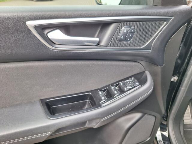 Ford S-MAX 1.5 Titanium | Airco | Cruise Control | LED dagrijverlichting | Voorstoelen Verwarmd & memory seat functie |