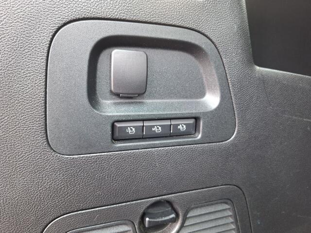 Ford S-MAX 1.5 Titanium | Airco | Cruise Control | LED dagrijverlichting | Voorstoelen Verwarmd & memory seat functie |