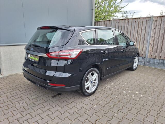 Ford S-MAX 1.5 Titanium | Airco | Cruise Control | LED dagrijverlichting | Voorstoelen Verwarmd & memory seat functie |