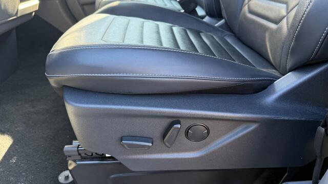 Ford TOURNEO 340 2.5 PHEV L2H1 TITANIUM/Trekhaak/9p/Leder