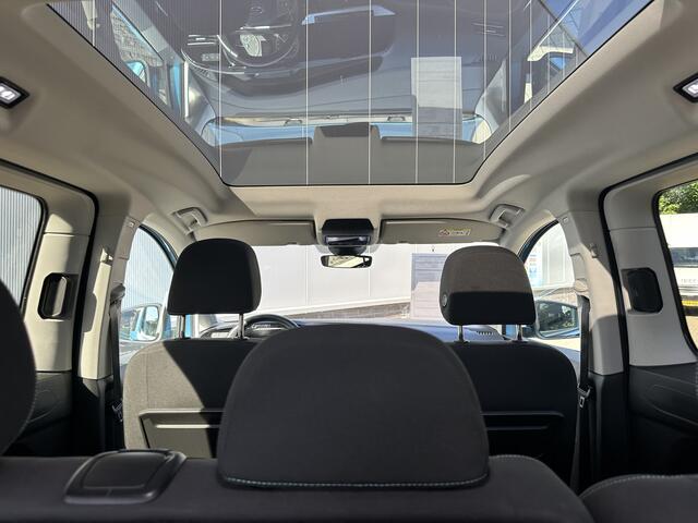 Ford TOURNEO CONNECT Active | 1.5 TSI 7p | Panorama | LED | Carplay | 1.Eigenaar | Winter-pakket | DAB+ | Wireless charging | Key-less | Camera | Interesse, Proefrit? Bel of app met: 06-24 28 28 42