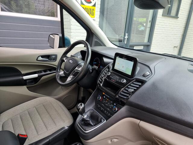 Ford TOURNEO CONNECT Compact 1.0 Titanium PANORAMADAK / NAVI / CAMERA / CRUISE / PDC