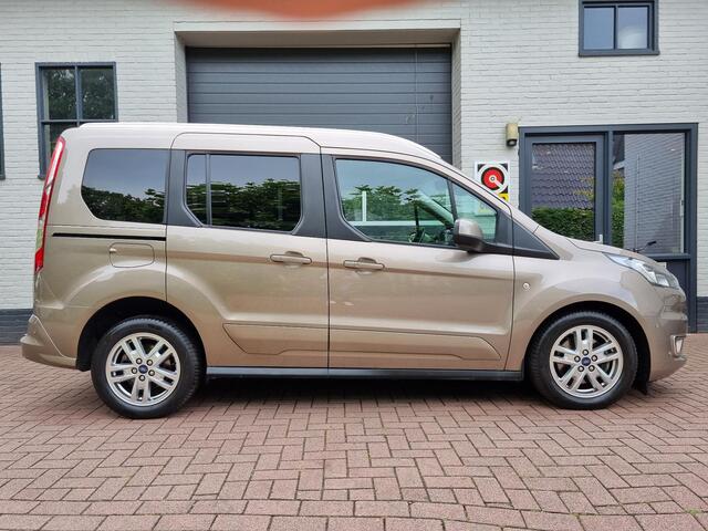 Ford TOURNEO CONNECT 1.0 Titanium NAVI / CAMERA / PANORAMADAK / CRUISE / PDC