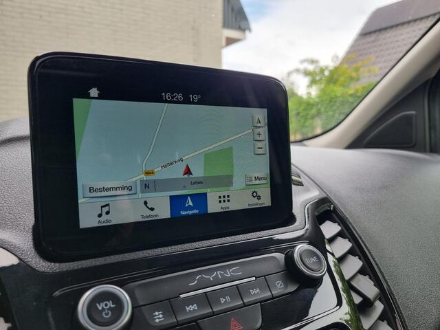 Ford TOURNEO CONNECT 1.0 Titanium NAVI / CAMERA / PANORAMADAK / CRUISE / PDC
