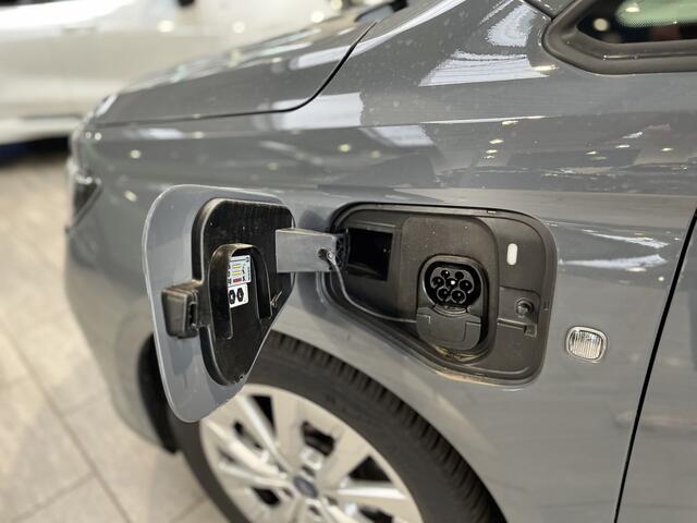 Ford TOURNEO CONNECT 1.5 PHEV 150pk Titanium | Trekhaak |Lederen Bekleding I Winterpack | Adaptive Cruise | AGR | All seasonbanden | Garantie t/m 10-2029 | |