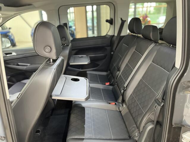 Ford TOURNEO CONNECT 1.5 PHEV 150pk Titanium | Trekhaak |Lederen Bekleding I Winterpack | Adaptive Cruise | AGR | All seasonbanden | Garantie t/m 10-2029 | |