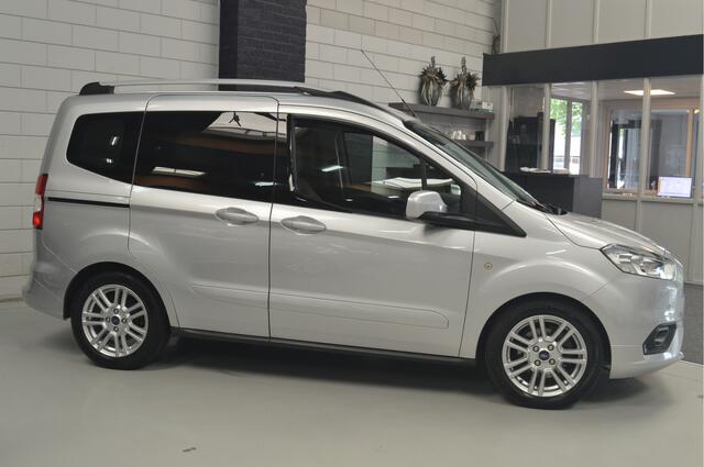 Ford TOURNEO COURIER 1.0 Titanium // AIRCO // NAVI // CRUISE // CAMERA // PARKEERSENSOREN VOOR & ACHTER //