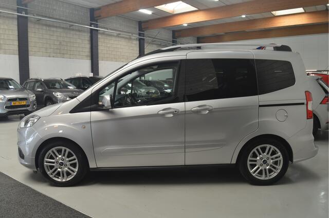 Ford TOURNEO COURIER 1.0 Titanium // AIRCO // NAVI // CRUISE // CAMERA // PARKEERSENSOREN VOOR & ACHTER //