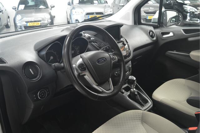 Ford TOURNEO COURIER 1.0 Titanium // AIRCO // NAVI // CRUISE // CAMERA // PARKEERSENSOREN VOOR & ACHTER //