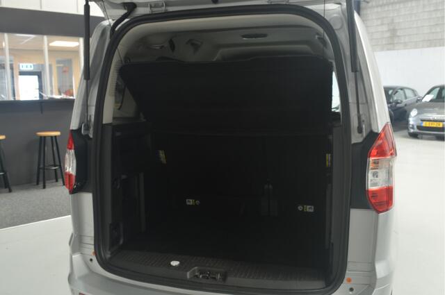 Ford TOURNEO COURIER 1.0 Titanium // AIRCO // NAVI // CRUISE // CAMERA // PARKEERSENSOREN VOOR & ACHTER //