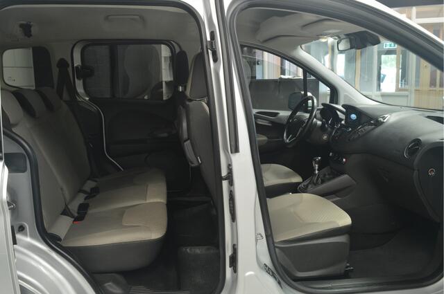 Ford TOURNEO COURIER 1.0 Titanium // AIRCO // NAVI // CRUISE // CAMERA // PARKEERSENSOREN VOOR & ACHTER //