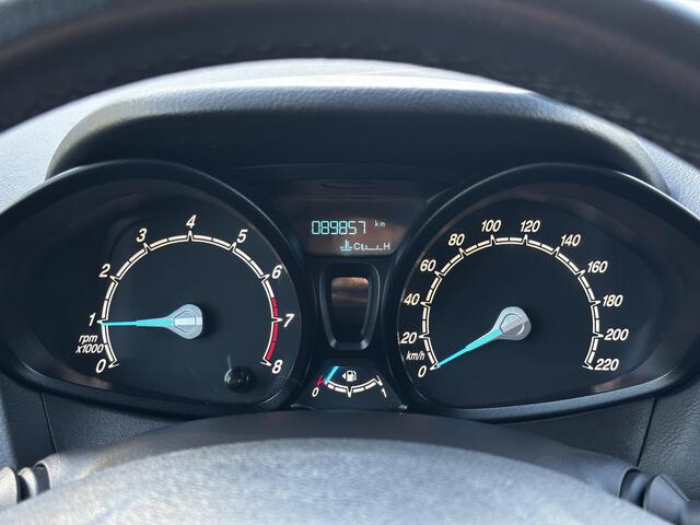 Ford TOURNEO COURIER 1.0 Titanium | Trekhaak |