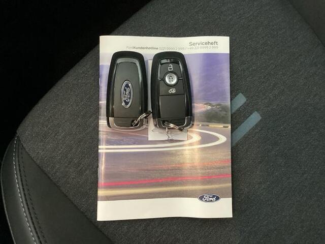 Ford TOURNEO COURIER E-Tourneo Limited 44 kWh 136pk | Driver Assistance pack incl. Navigatie | 5 Persoons! | Winterpack | Verlengde Fabrieksgarantie tot 06-2029