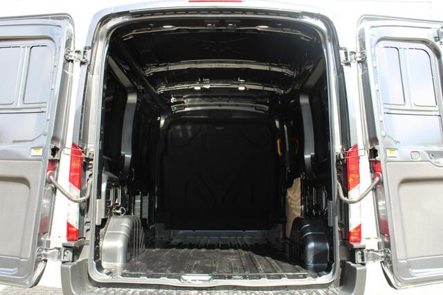 Ford TRANSIT Trend L2H2 350 130PK AUTOMAAT - NAVI SYNC4 STYLING KIT