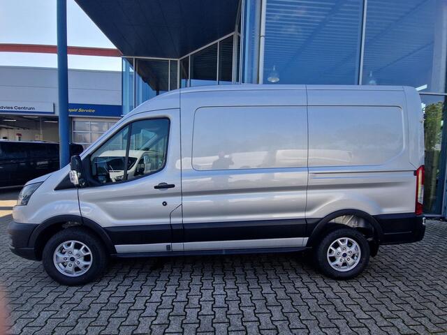 Ford TRANSIT 330 2.0 TDCI L2H2 Trend 170 PK | SYNC 4 scherm | Driver assistance pack | Trekhaak | Stoelverwarming | Elektrisch vertelbare stoel | Safety & comfort pack 1 |16 inch lichtmetalen velgen | Reservewiel