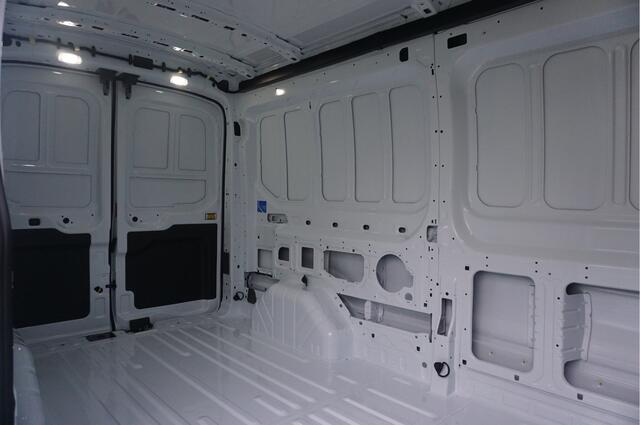 Ford TRANSIT 350L 130PK L3H2 Airco, Cruise, Camera, 270Gr Deur!! NR. B01*