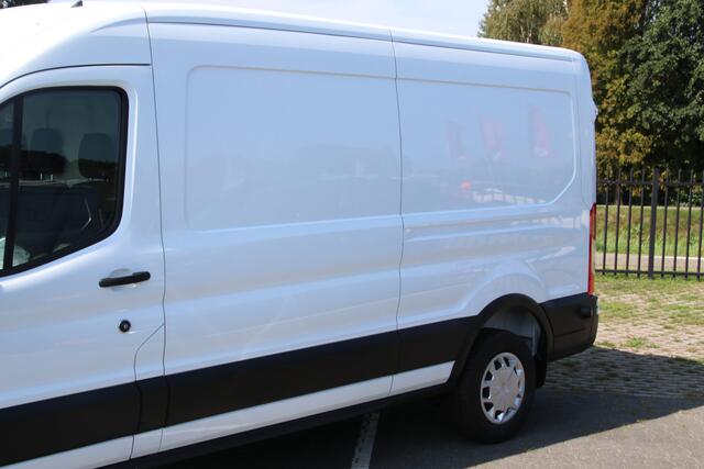Ford TRANSIT 350 2.0 TDCI L3H2 Trend Voorraad!! Navi / Trekhaak / Safety & Comfort / Stoelverwarming