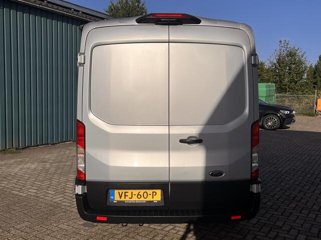 Ford TRANSIT 330 2.0 170Pk TDCI L3H2 Trend / Cruise / Airco / Lease ¤302,- pm / Apk t/m 16-01-2025