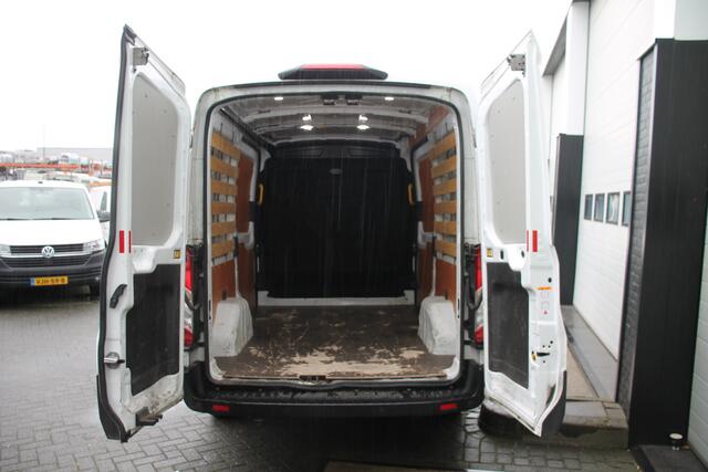 Ford TRANSIT 2.0 TDCI L2H2 2x Schuifdeur EURO 6 - Airco - Cruise - PDC - ¤ 14.950,- Excl. Rest van foto's pas maken wanneer deze is uitgedeukt / gespoten
