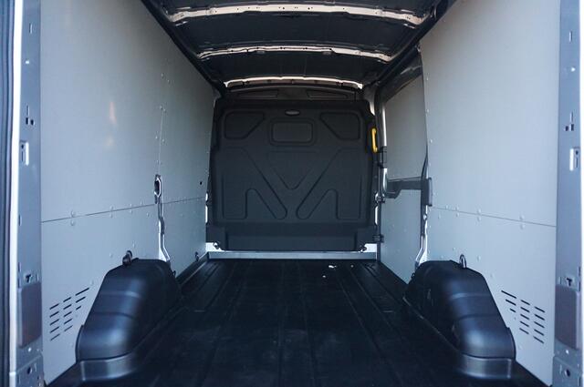 Ford TRANSIT 350L L3H2 Trend AUT-8 130PK MY2024 12" Sync 4 Apple CP/Camera, Laadruimte Pack! NR. P05*