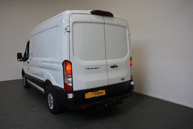 Ford TRANSIT 130pk 2.0 L2H2 Trend Automaat Airco Navigatie Cruise Control Trekhaak