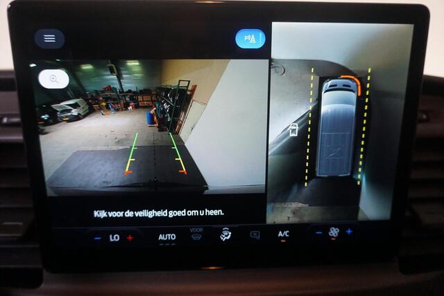 Ford TRANSIT 130pk 2.0 L2H2 Trend Automaat Airco Navigatie Cruise Control Trekhaak