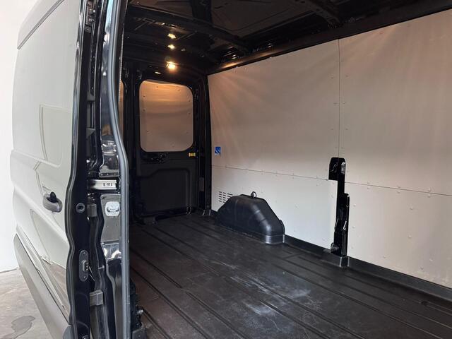 Ford TRANSIT 330 2.0 TDCI L3H2 Trend Automaat Airco Navigatie Camera Trekhaak Cruise Control