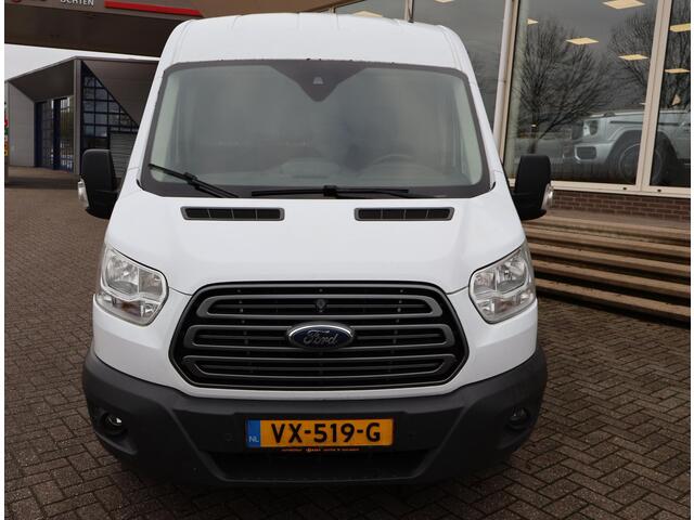 Ford TRANSIT 330 2.2 TDCI 155 PK L3H2 TREND + CAMERA / 2800 KG TREKHAAK / NAVIGATIE