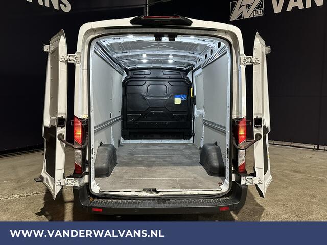 Ford TRANSIT 2.0 TDCI 131pk L3H2 Euro6 Airco | Camera | Navigatie | Cruisecontrol Apple Carplay, Android Auto, Verwarmde voorruit, Stoelverwarming, Parkeersensoren, Bijrijdersbank