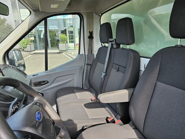 Ford TRANSIT 350 2.0 TDCI 131 PK Bakwagen * Airco * Camera * NAVI * Euro VI *