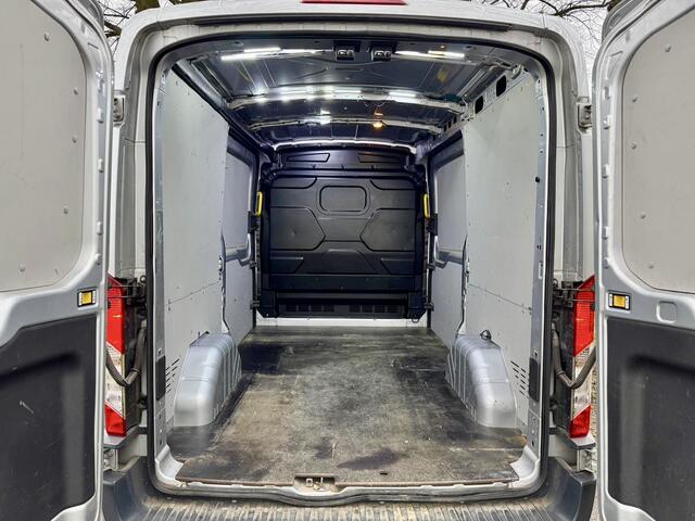 Ford TRANSIT 310 2.0 TDCI L2H2 Trend | Automaat | 3-zits | Elektrische stoel | Stoelverwarming | Distr. gedaan!