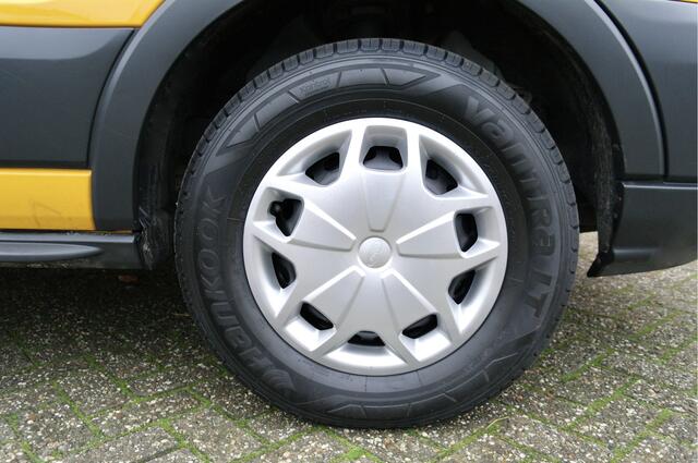 Ford TRANSIT 330 2.0 TDCI L2H2 DC Trend | NL-Auto | Lage KM | Trekhaak