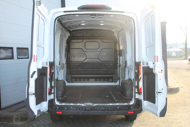 Ford TRANSIT 2.0 TDCI 130PK L2H2 - EURO 6 - Airco - Cruise - PDC - ¤ 17.900,- Excl.