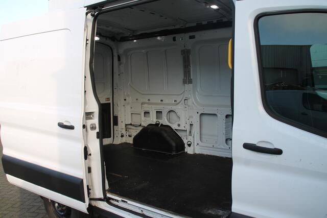 Ford TRANSIT 2.0 TDCI 130PK L2H2 - EURO 6 - Airco - Cruise - PDC - ¤ 17.900,- Excl.