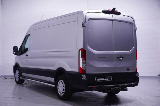 Ford TRANSIT 2.0 TDCI 130 pk L3H2 Trend Navi, Camera Trekhaak 2.500 kg, Sidebars, Cruise Control, NAP, 1e Eig., 3-Zits