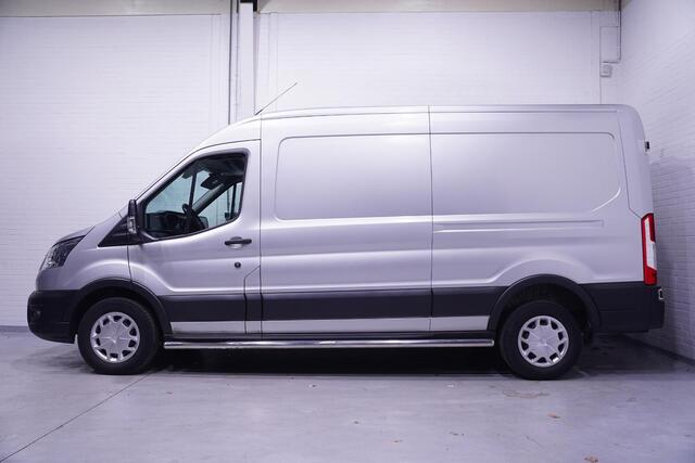 Ford TRANSIT 2.0 TDCI 130 pk L3H2 Trend Navi, Camera Trekhaak 2.500 kg, Sidebars, Cruise Control, NAP, 1e Eig., 3-Zits