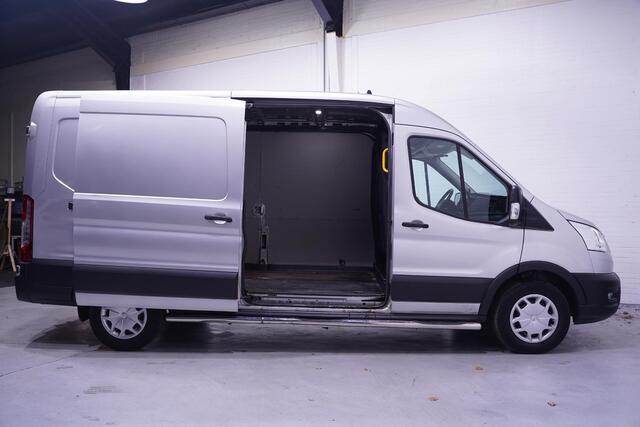 Ford TRANSIT 2.0 TDCI 130 pk L3H2 Trend Navi, Camera Trekhaak 2.500 kg, Sidebars, Cruise Control, NAP, 1e Eig., 3-Zits