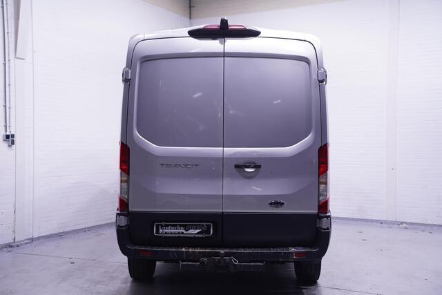 Ford TRANSIT 2.0 TDCI 130 pk L3H2 Trend Navi, Camera Trekhaak 2.500 kg, Sidebars, Cruise Control, NAP, 1e Eig., 3-Zits