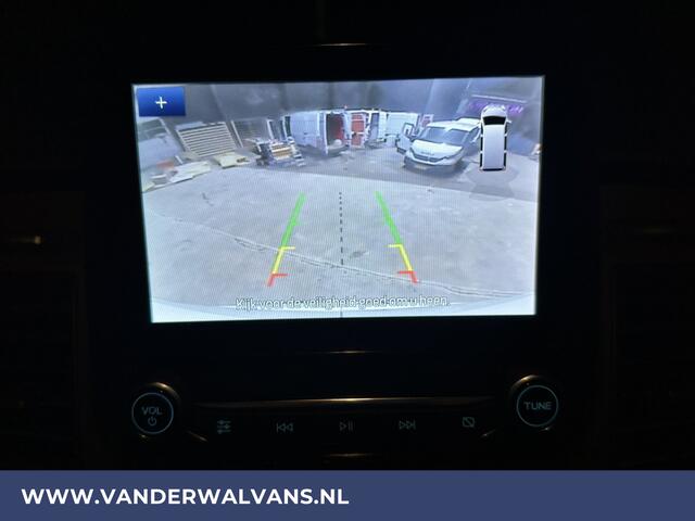 Ford TRANSIT 2.0 TDCI 131pk **BPM VRIJ voor de Ondernemer** L3H2 Euro6 Airco | Navigatie | Camera | Apple Carplay, Android Auto, Cruisecontrol, Parkeersensoren, Stoelverwarming, Verwarmde voorruit, Bijrijdersbank
